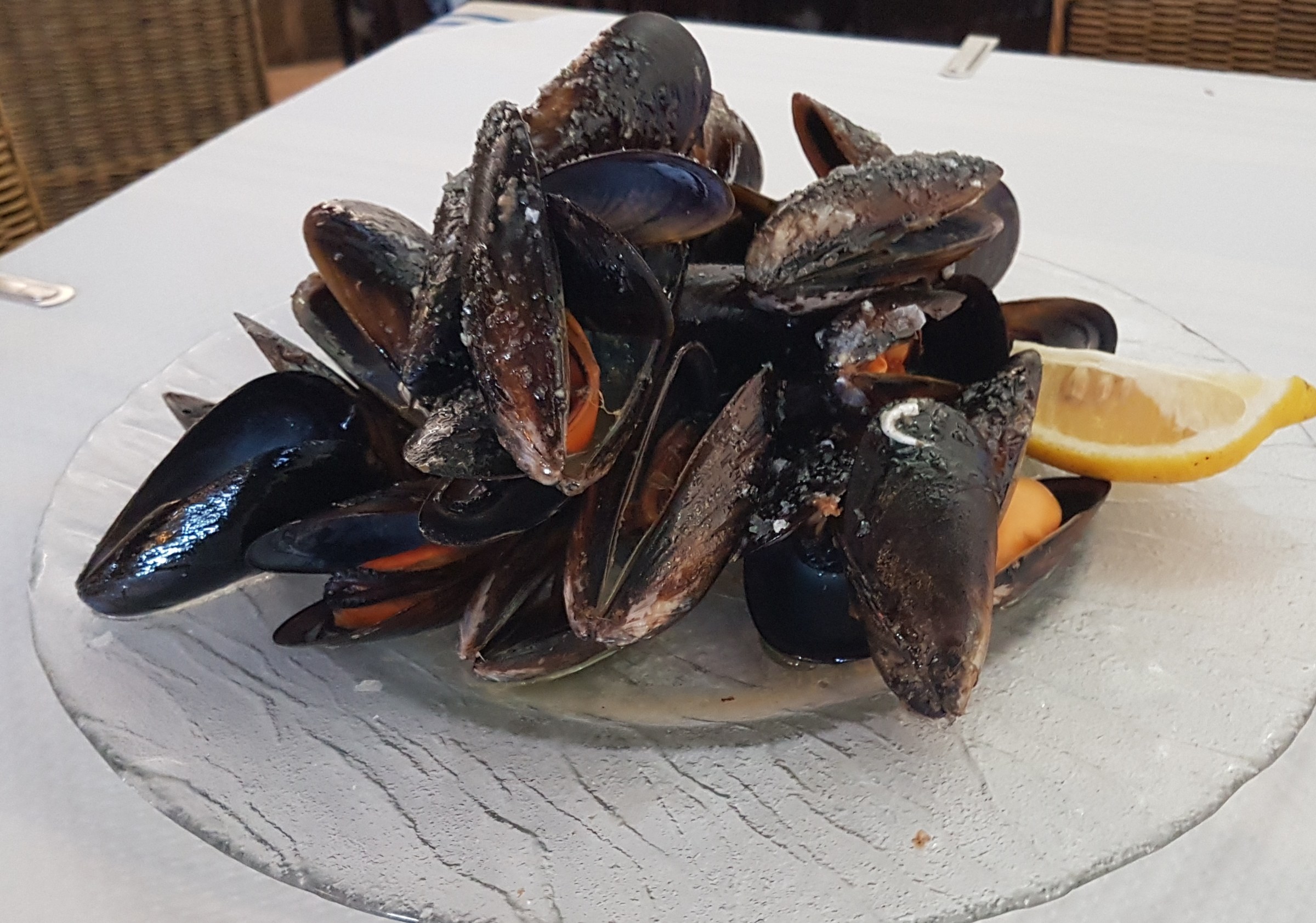 Mejillones de la carta con limón